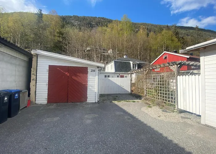 Sentralt hus i Rjukan Semesterbostad
